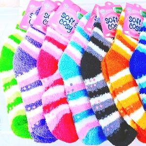 FASHION PLUSH HOSPITAL SLIPPERS - Winter Socks